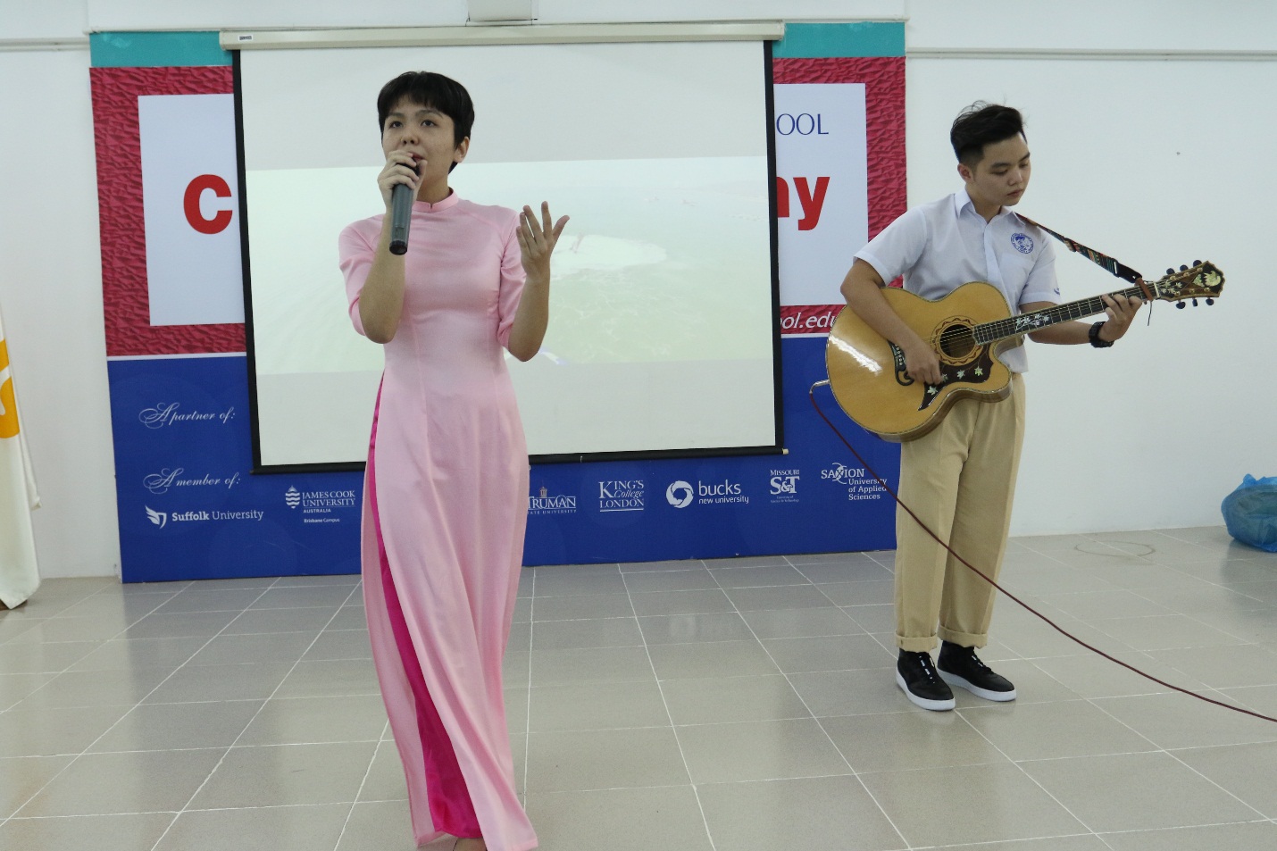 Buổi giao lưu ấn tượng giữa Trường Quốc tế Á Châu và Trường Essington School Darwin