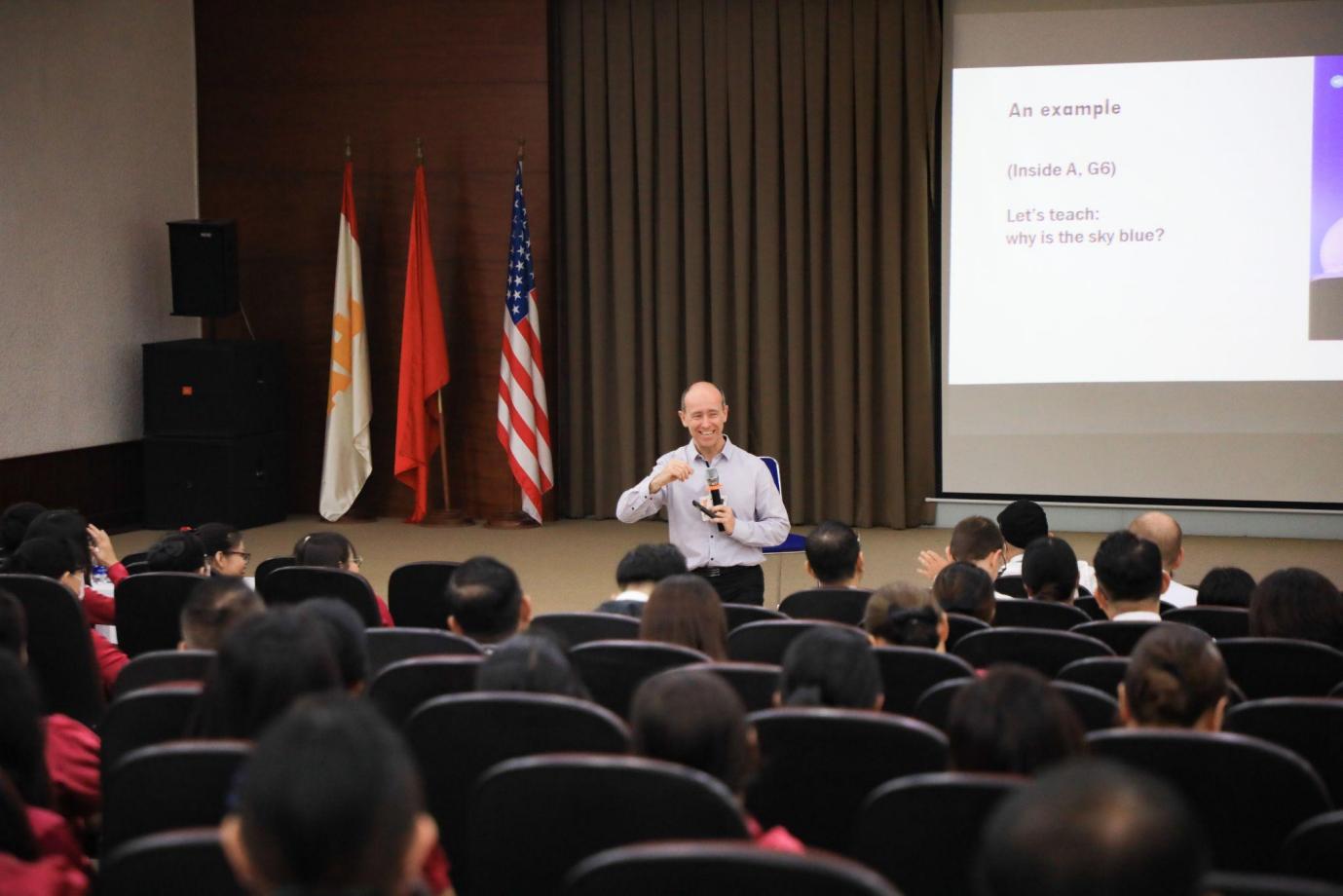 Giáo viên Asian School tập huấn cùng chuyên gia National Geographic Learning...<img src='/App_Themes/Default/Images/iconnew.gif' alt='' />