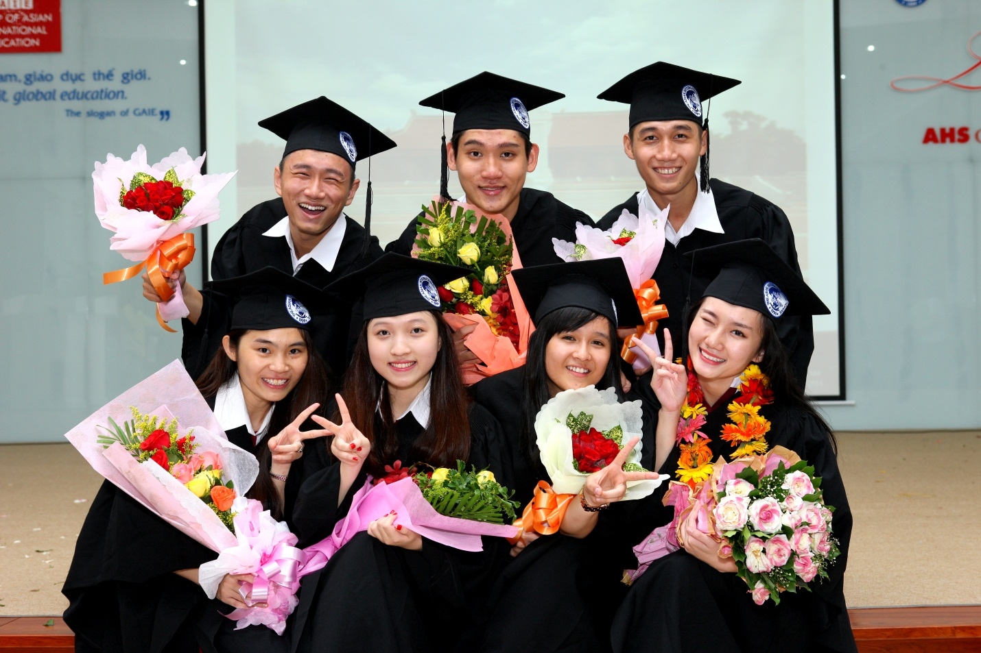 Trường Quốc tế Á Châu long trọng tổ chức Lễ tốt nghiệp vinh danh 192 tân tú tài năm học 2013-2014...
